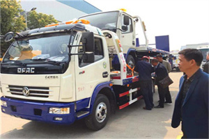 平凉汽车道路救援拖车价格